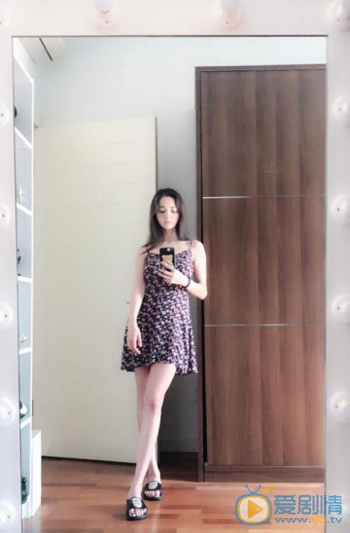 维妮生活照 维妮高清写真_维妮高清剧照