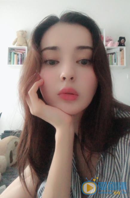 维妮自拍照 维妮高清写真_维妮高清剧照
