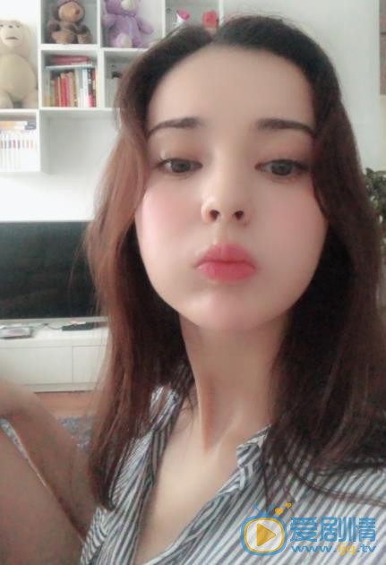 维妮自拍照 维妮高清写真_维妮高清剧照