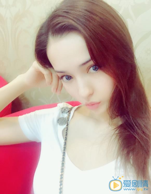 维妮自拍照 维妮高清写真_维妮高清剧照