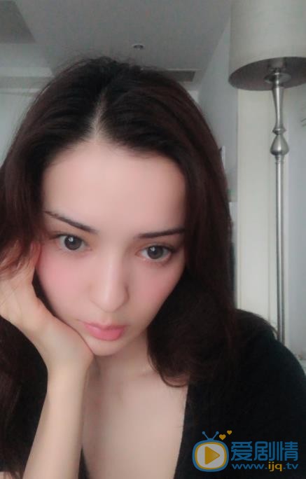 维妮自拍照 维妮高清写真_维妮高清剧照