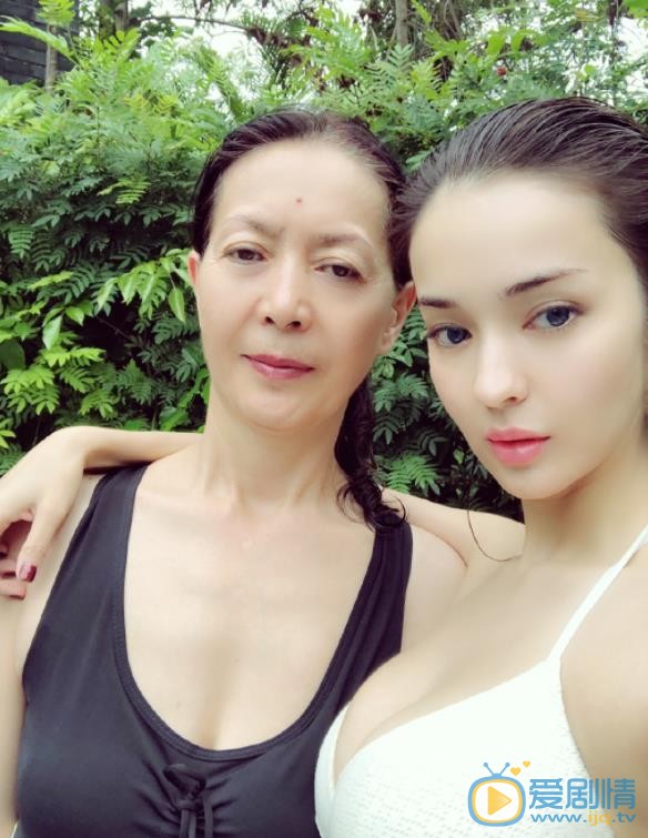 维妮与他人合照 维妮高清写真_维妮高清剧照