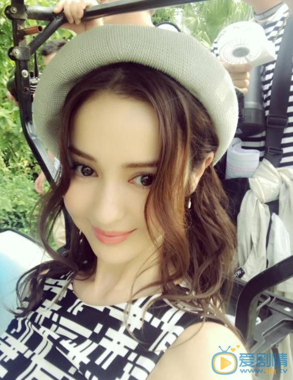 维妮自拍照 维妮高清写真_维妮高清剧照