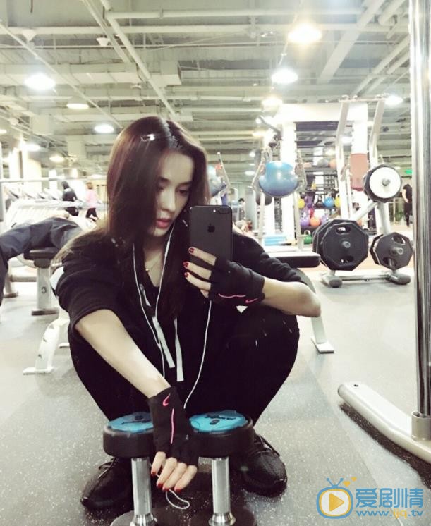 维妮健身照 维妮高清写真_维妮高清剧照
