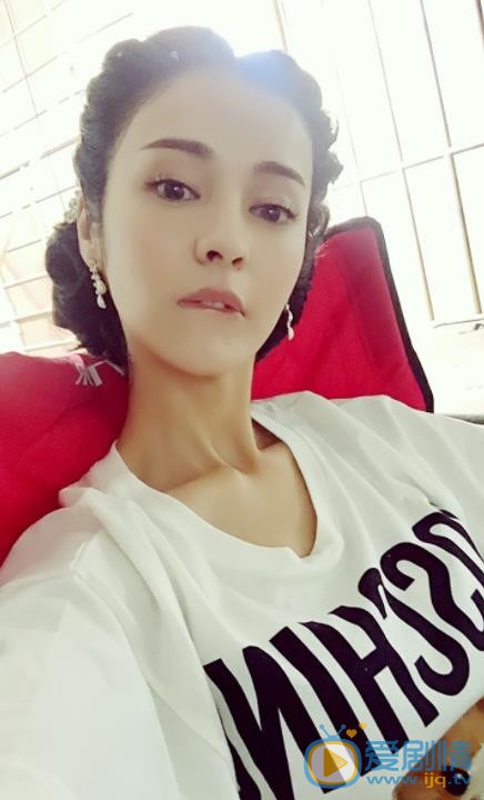 维妮自拍照 维妮高清写真_维妮高清剧照