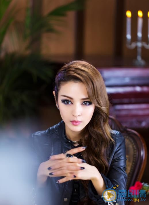 维妮《嗜血追凶》剧照 维妮高清写真_维妮高清剧照
