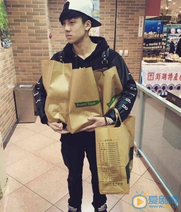 葛兆恩生活照 葛兆恩高清写真_葛兆恩高清剧照
