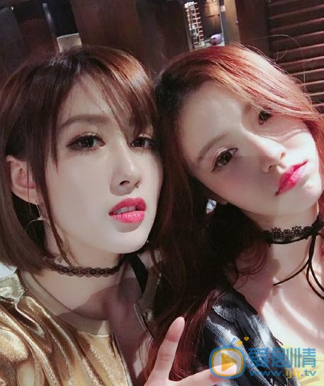 张新洁与人合照 张新洁高清写真_张新洁高清剧照