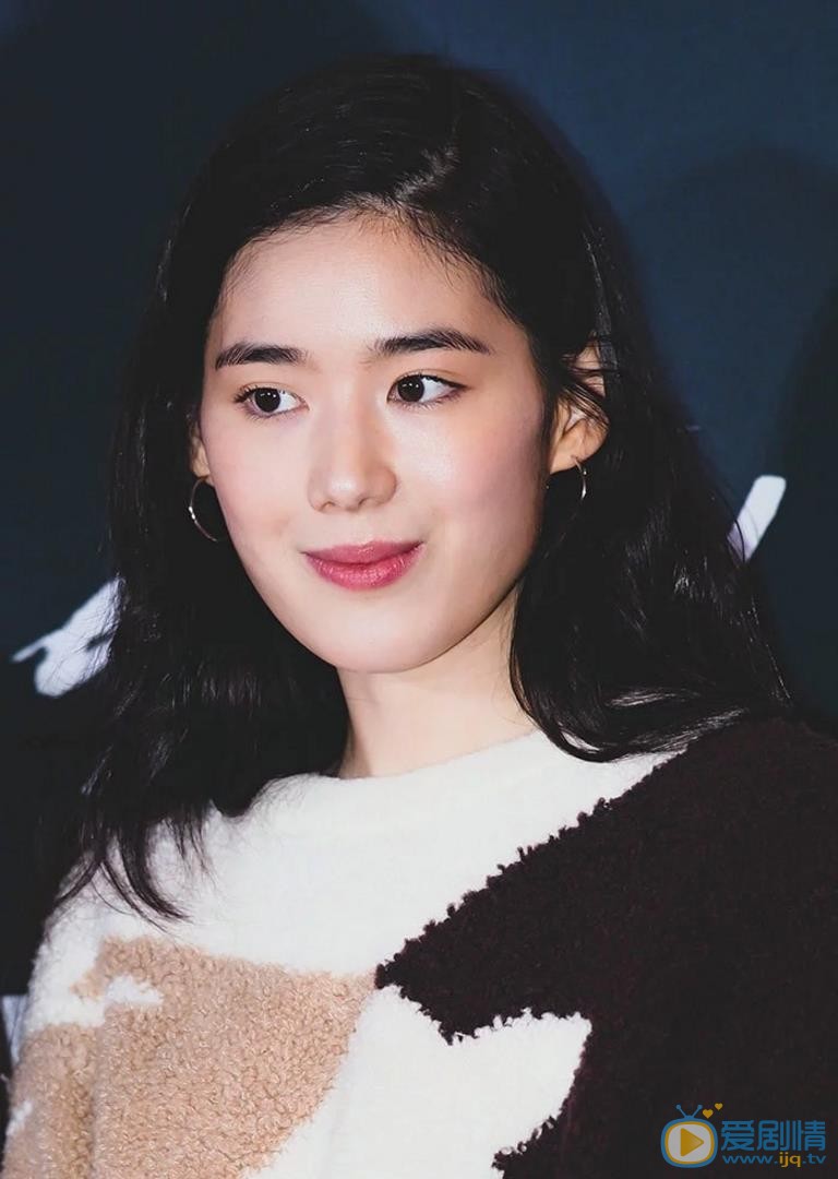 郑恩彩活动照 郑恩彩高清写真_郑恩彩高清剧照