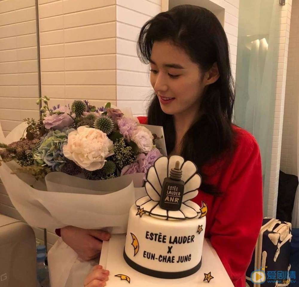 郑恩彩生活照 郑恩彩高清写真_郑恩彩高清剧照