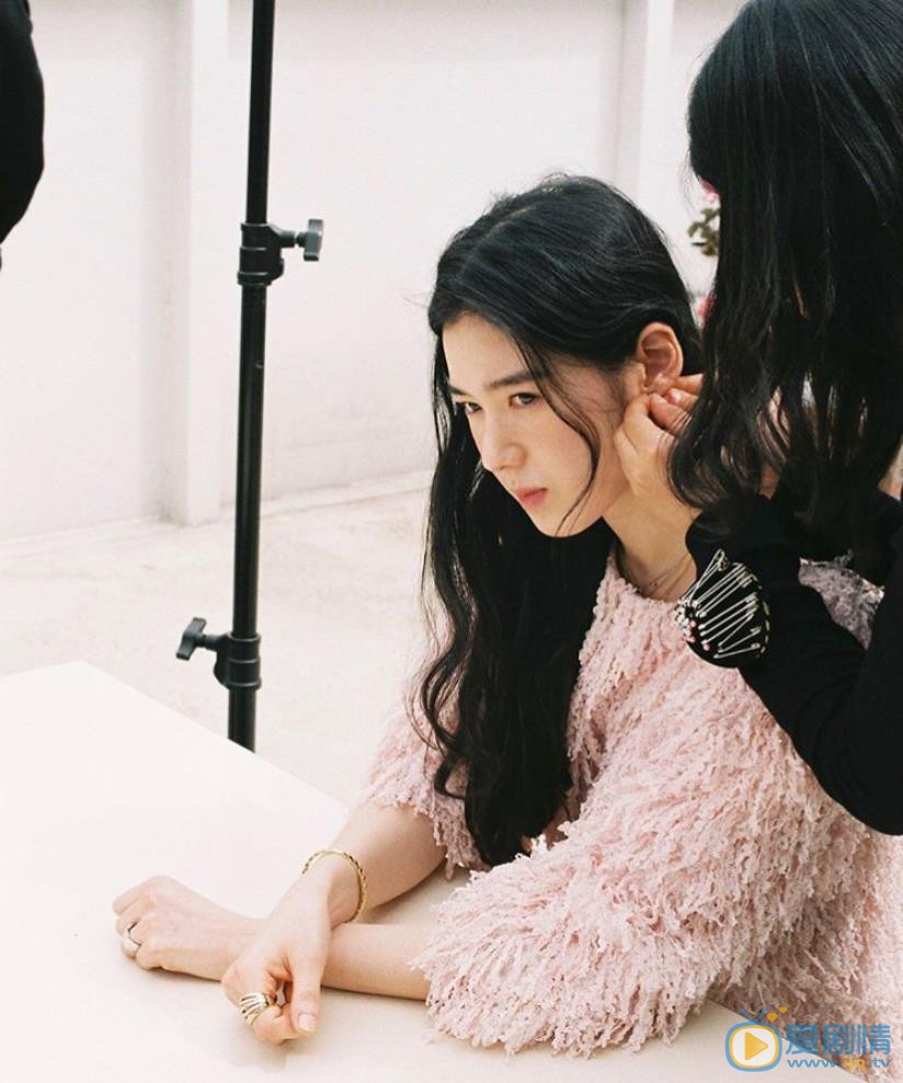 郑恩彩生活照 郑恩彩高清写真_郑恩彩高清剧照