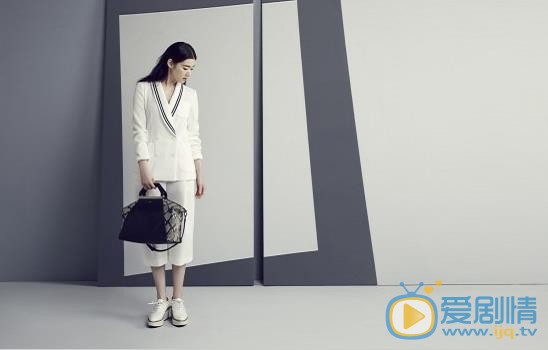 郑恩彩时尚杂志写真 郑恩彩高清写真_郑恩彩高清剧照