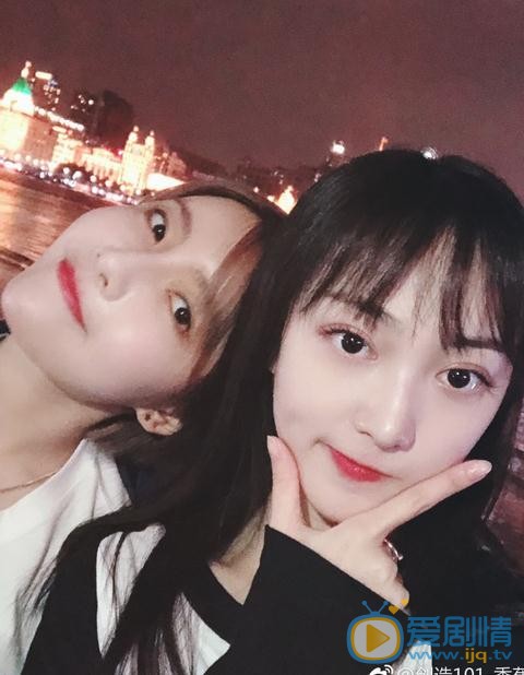 王亦然与人合照 王亦然高清写真_王亦然高清剧照