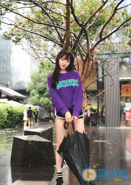 王亦然街拍写真 王亦然高清写真_王亦然高清剧照