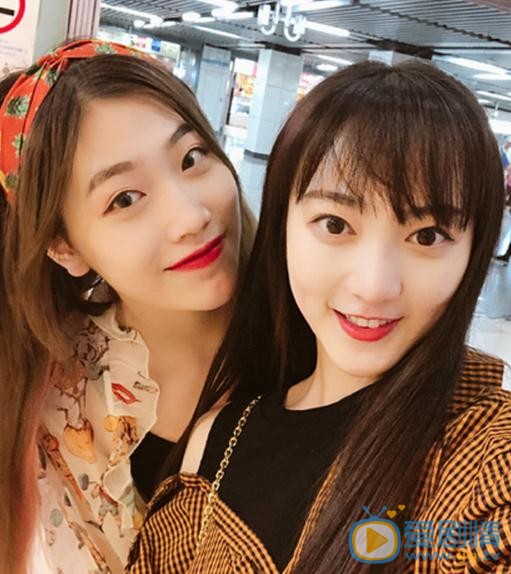 王亦然与人合照 王亦然高清写真_王亦然高清剧照