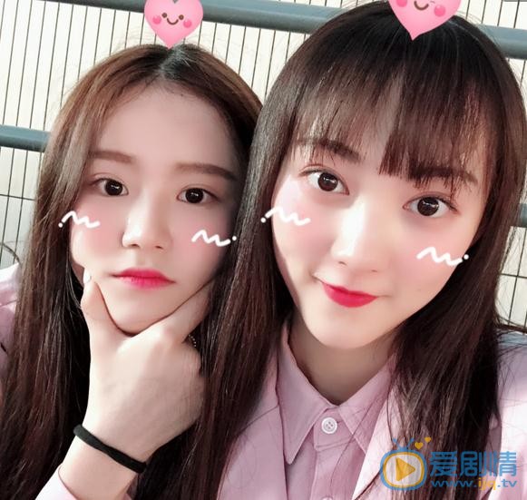 王亦然与人合照 王亦然高清写真_王亦然高清剧照