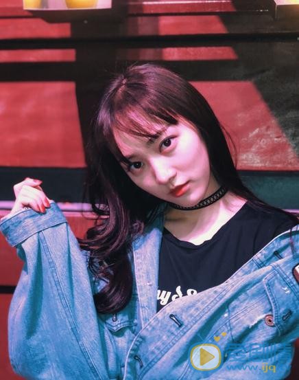 王亦然街拍写真 王亦然高清写真_王亦然高清剧照