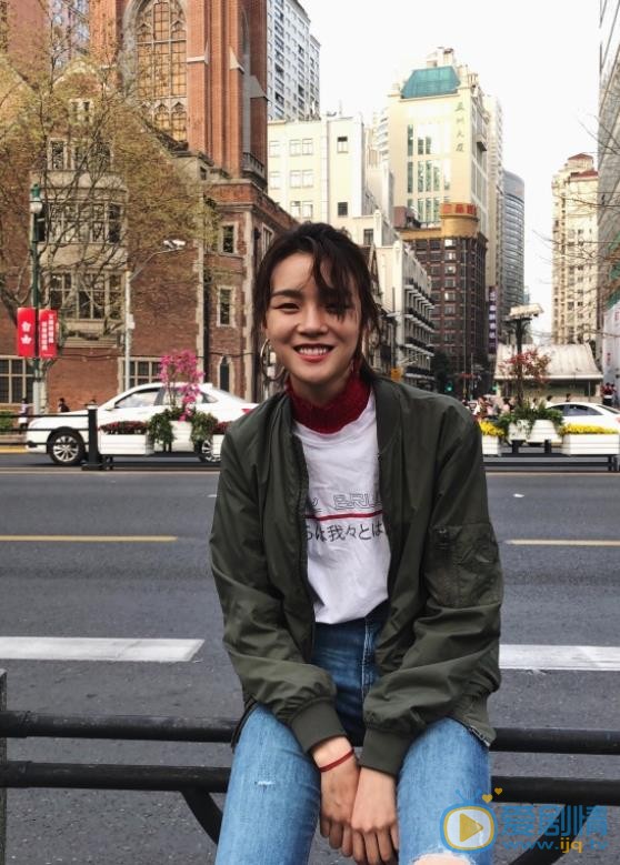 张婉清街拍写真 张婉清高清写真_张婉清高清剧照