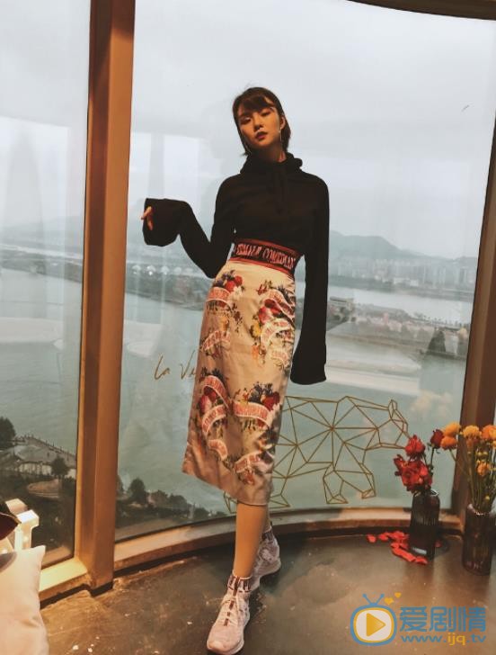 张婉清生活照 张婉清高清写真_张婉清高清剧照