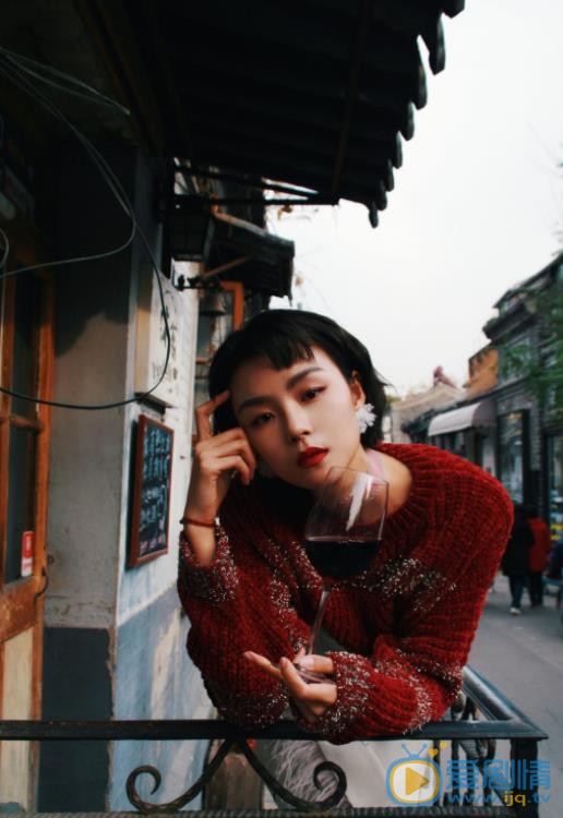 张婉清街拍写真 张婉清高清写真_张婉清高清剧照