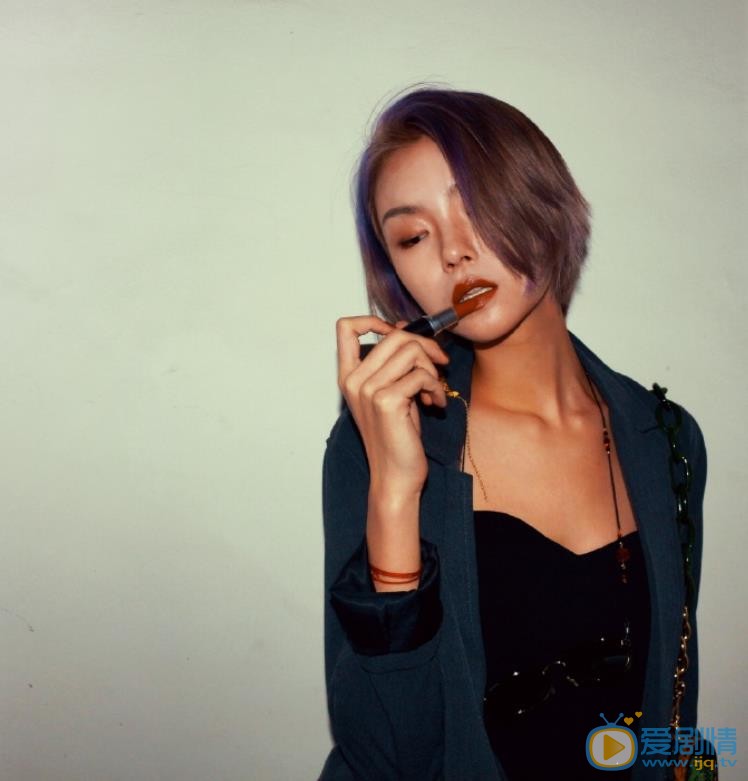 张婉清气质写真 张婉清高清写真_张婉清高清剧照