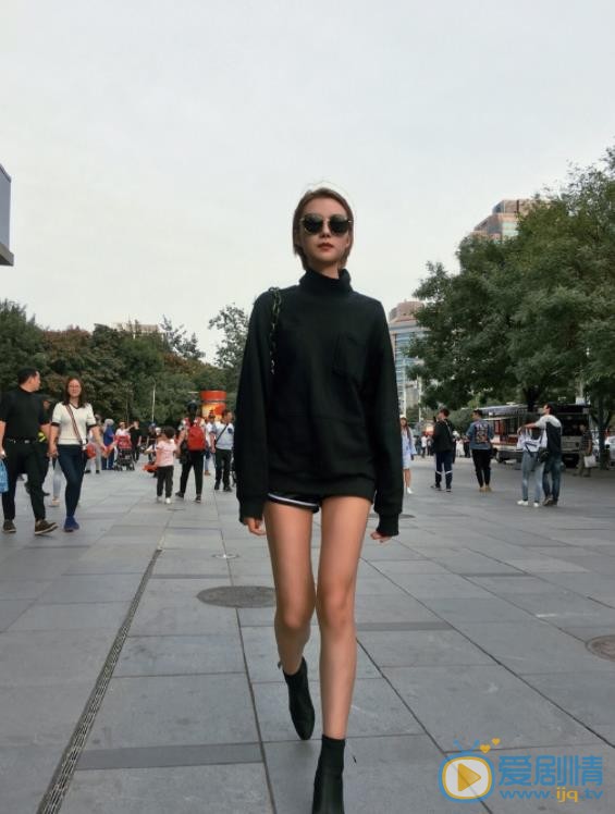 张婉清街拍写真 张婉清高清写真_张婉清高清剧照