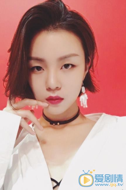 张婉清气质写真 张婉清高清写真_张婉清高清剧照