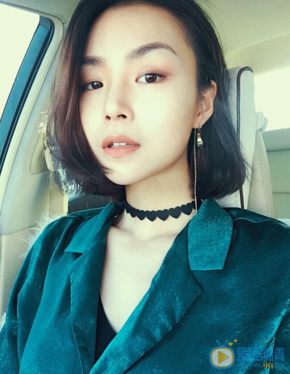 张婉清自拍照 张婉清高清写真_张婉清高清剧照