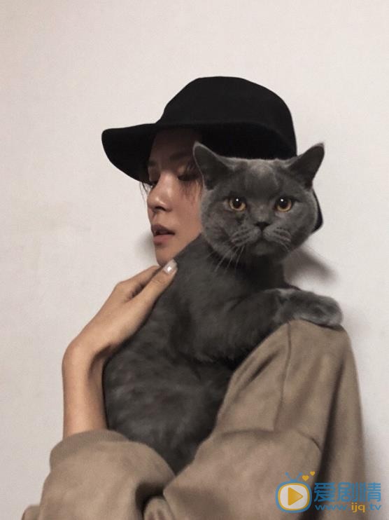 张婉清生活照 张婉清高清写真_张婉清高清剧照