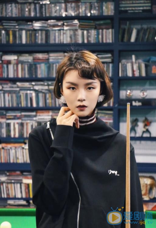 张婉清生活照 张婉清高清写真_张婉清高清剧照