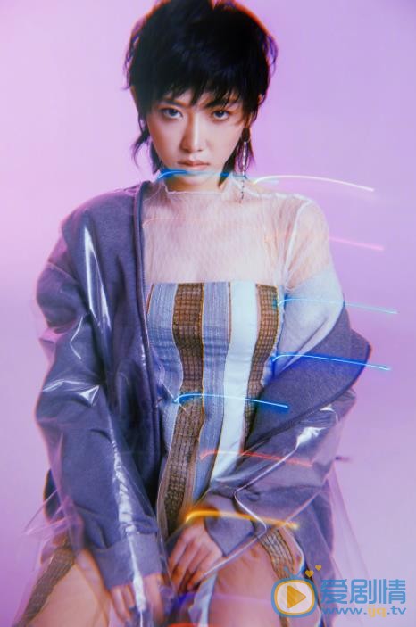 洪辰前卫写真 洪辰高清写真_洪辰高清剧照