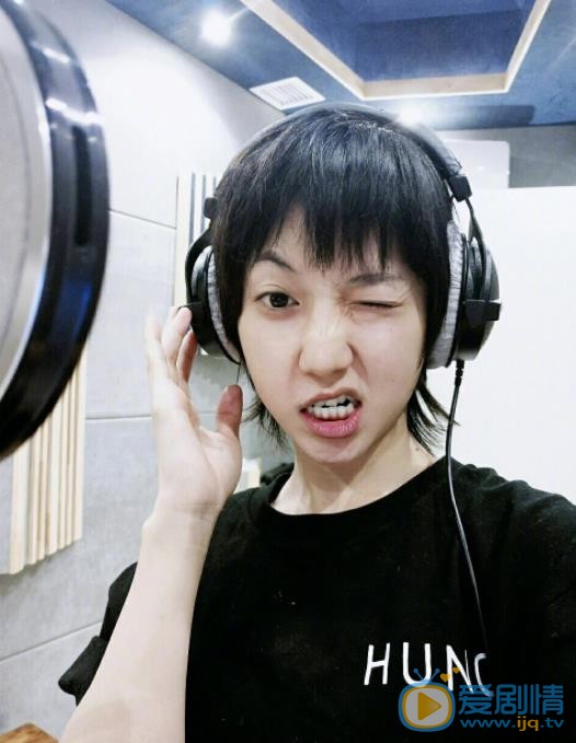 洪辰自拍照 洪辰高清写真_洪辰高清剧照