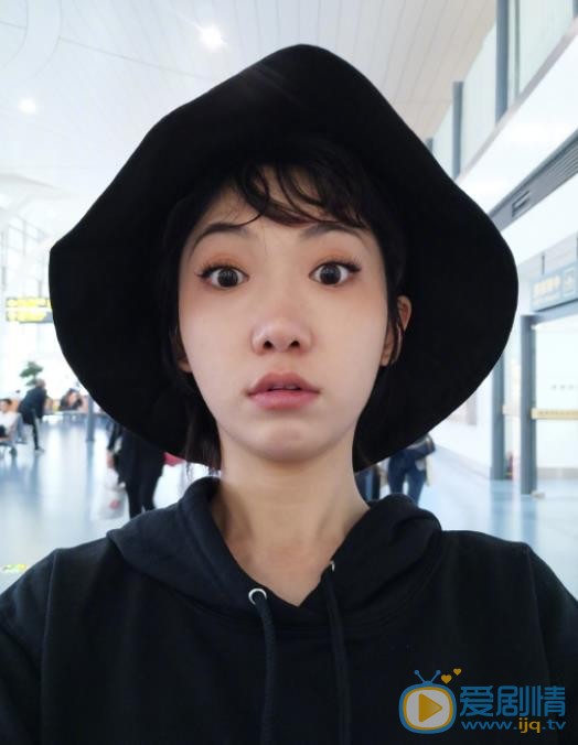 洪辰自拍照 洪辰高清写真_洪辰高清剧照