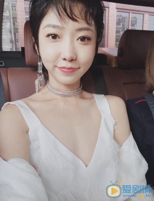 洪辰自拍照 洪辰高清写真_洪辰高清剧照