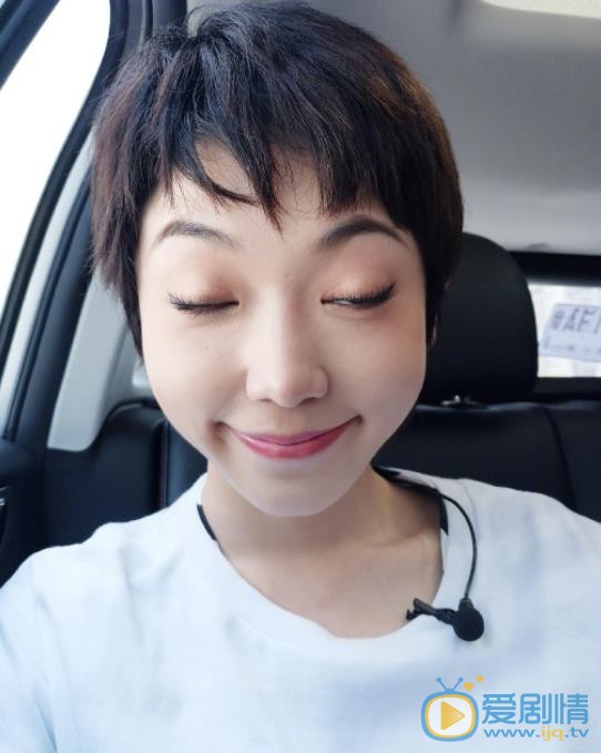 洪辰自拍照 洪辰高清写真_洪辰高清剧照