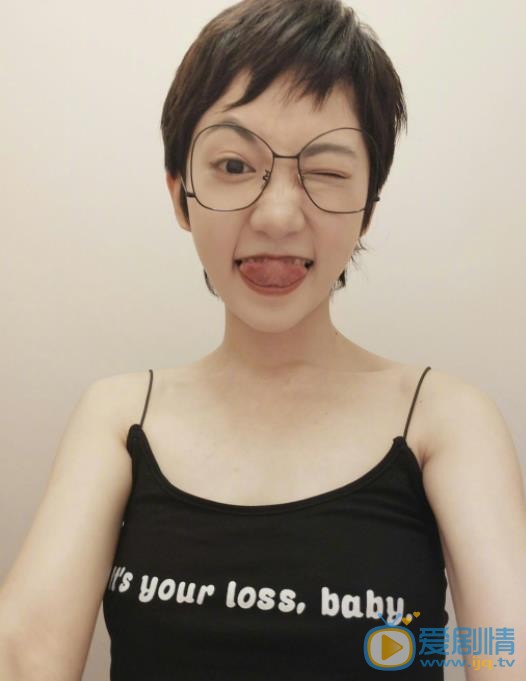 洪辰自拍照 洪辰高清写真_洪辰高清剧照