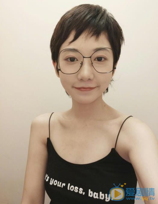 洪辰自拍照 洪辰高清写真_洪辰高清剧照