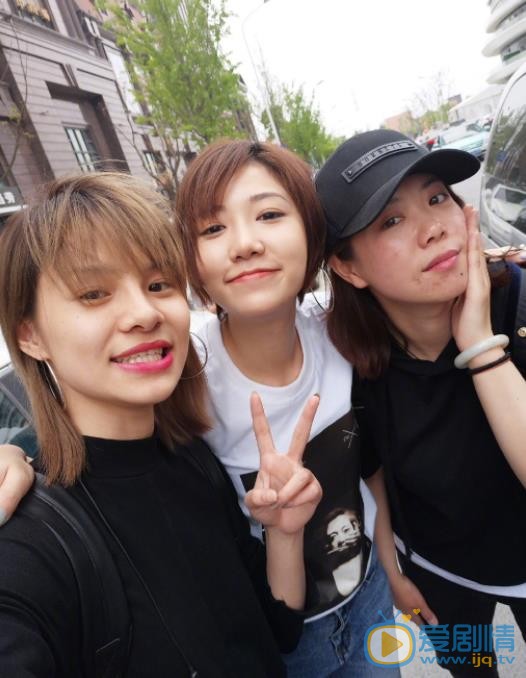 洪辰与他人合照 洪辰高清写真_洪辰高清剧照