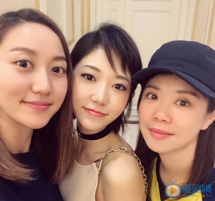 洪辰与他人合照 洪辰高清写真_洪辰高清剧照