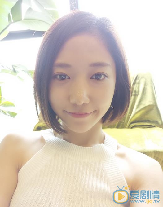 洪辰自拍照 洪辰高清写真_洪辰高清剧照