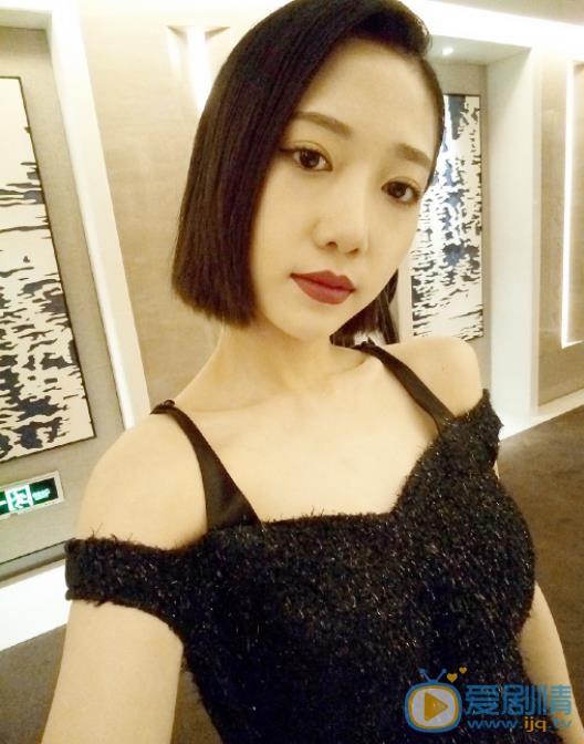 洪辰自拍照 洪辰高清写真_洪辰高清剧照