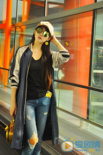 李芯逸生活照 李芯逸高清写真_李芯逸高清剧照