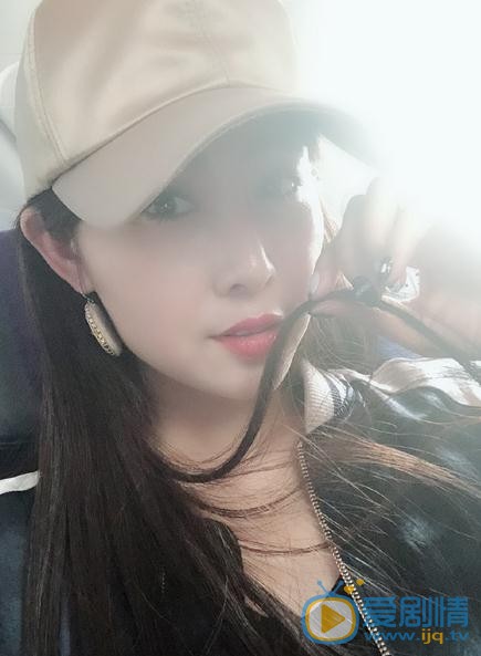 李芯逸生活照 李芯逸高清写真_李芯逸高清剧照