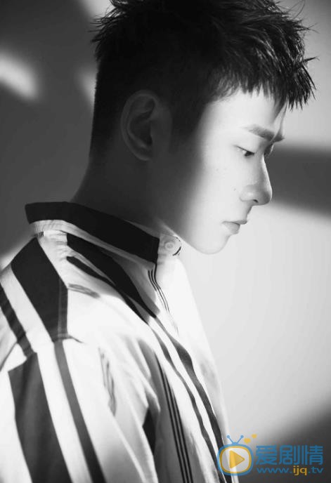 橙红年代阿瑟是谁扮演的？阿瑟扮演着叶浏个人资料、写真生活照