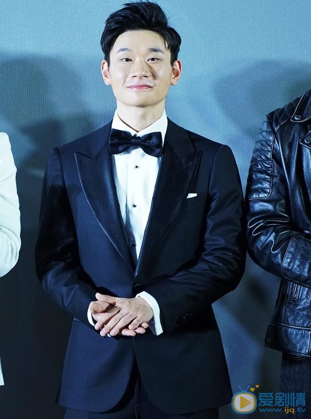 橙红年代阿瑟是谁扮演的？阿瑟扮演着叶浏个人资料、写真生活照