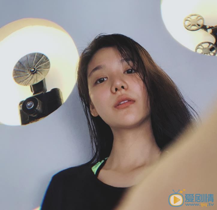 陆翊自拍照 陆翊高清写真_陆翊高清剧照
