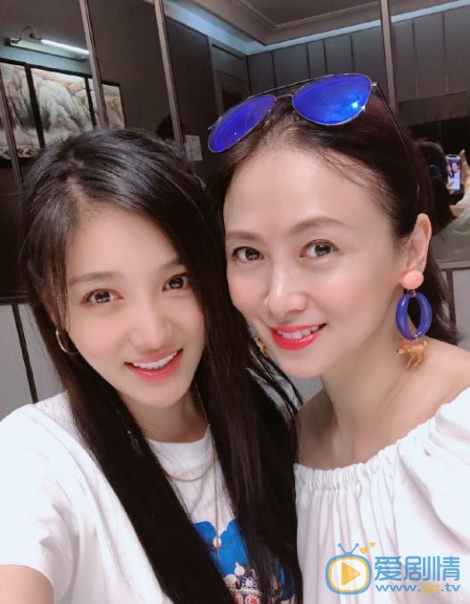 陆翊与他人合照 陆翊高清写真_陆翊高清剧照