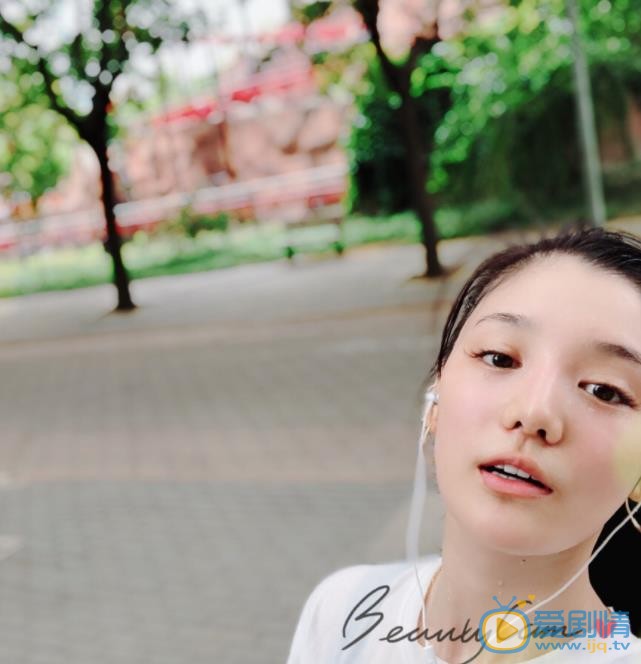 陆翊自拍照 陆翊高清写真_陆翊高清剧照