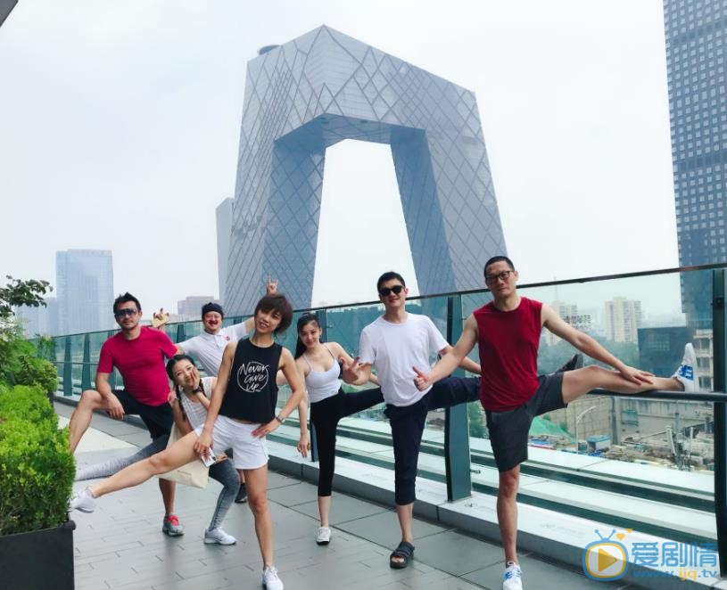 陆翊与他人合照 陆翊高清写真_陆翊高清剧照