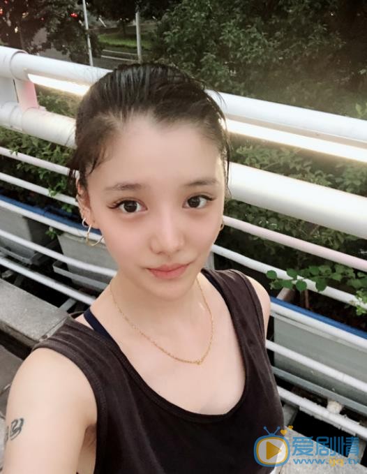陆翊自拍照 陆翊高清写真_陆翊高清剧照